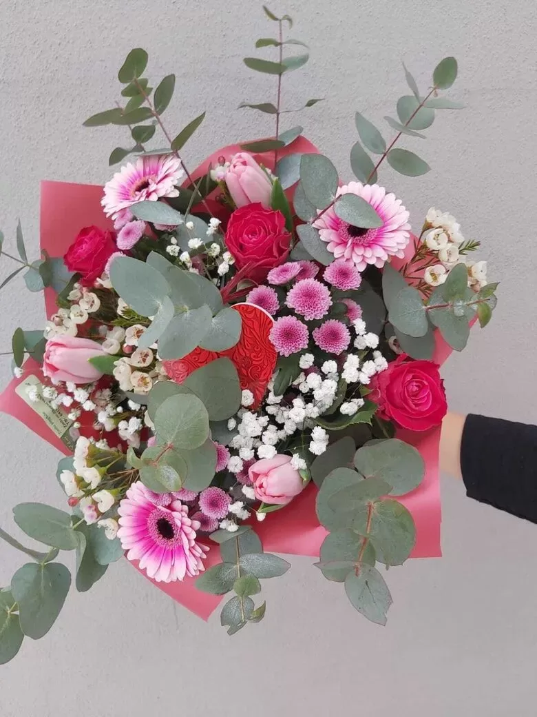 Skaists ziedu pušķis - Nr. 6.