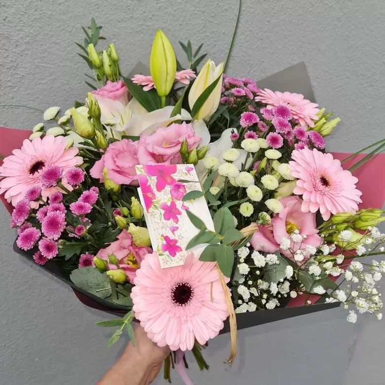 Ziedi sievietei - Nr. 15.