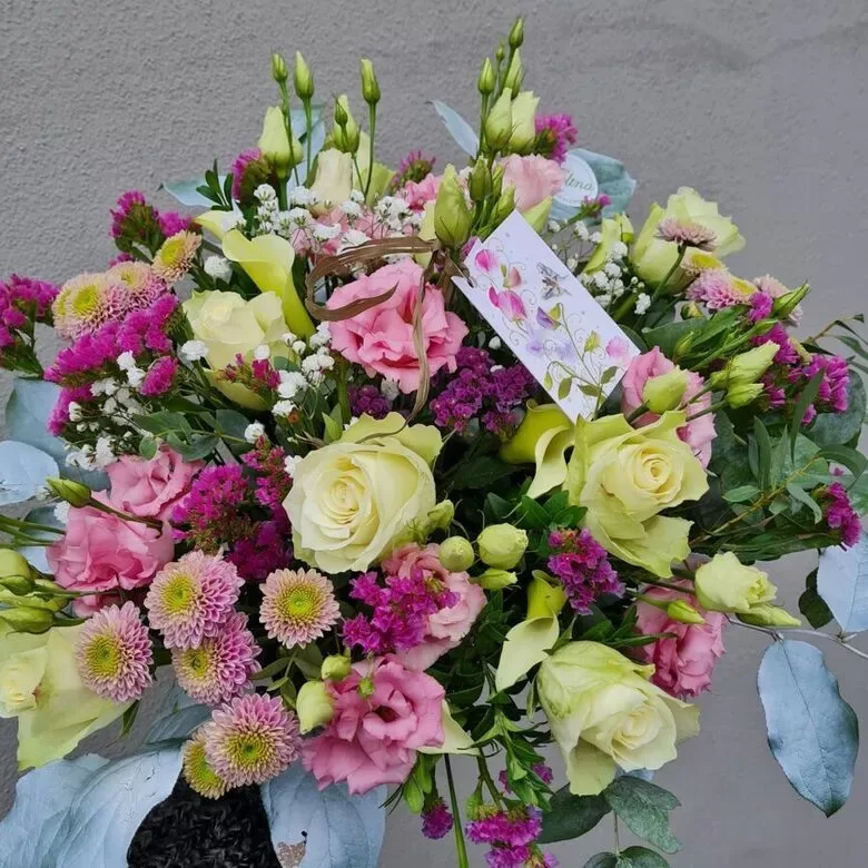 Flower Bouquet – No. 32.