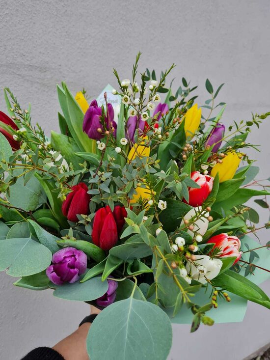 8. Marta ziedi nr 10.