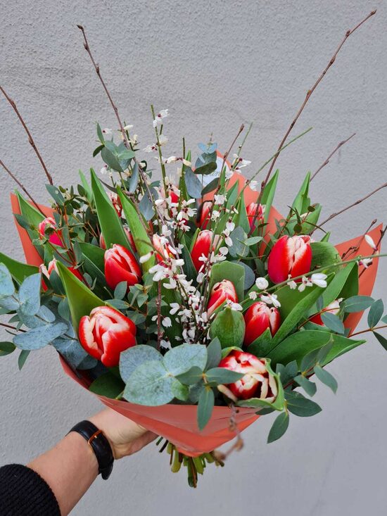 8. Marta ziedi nr 12.